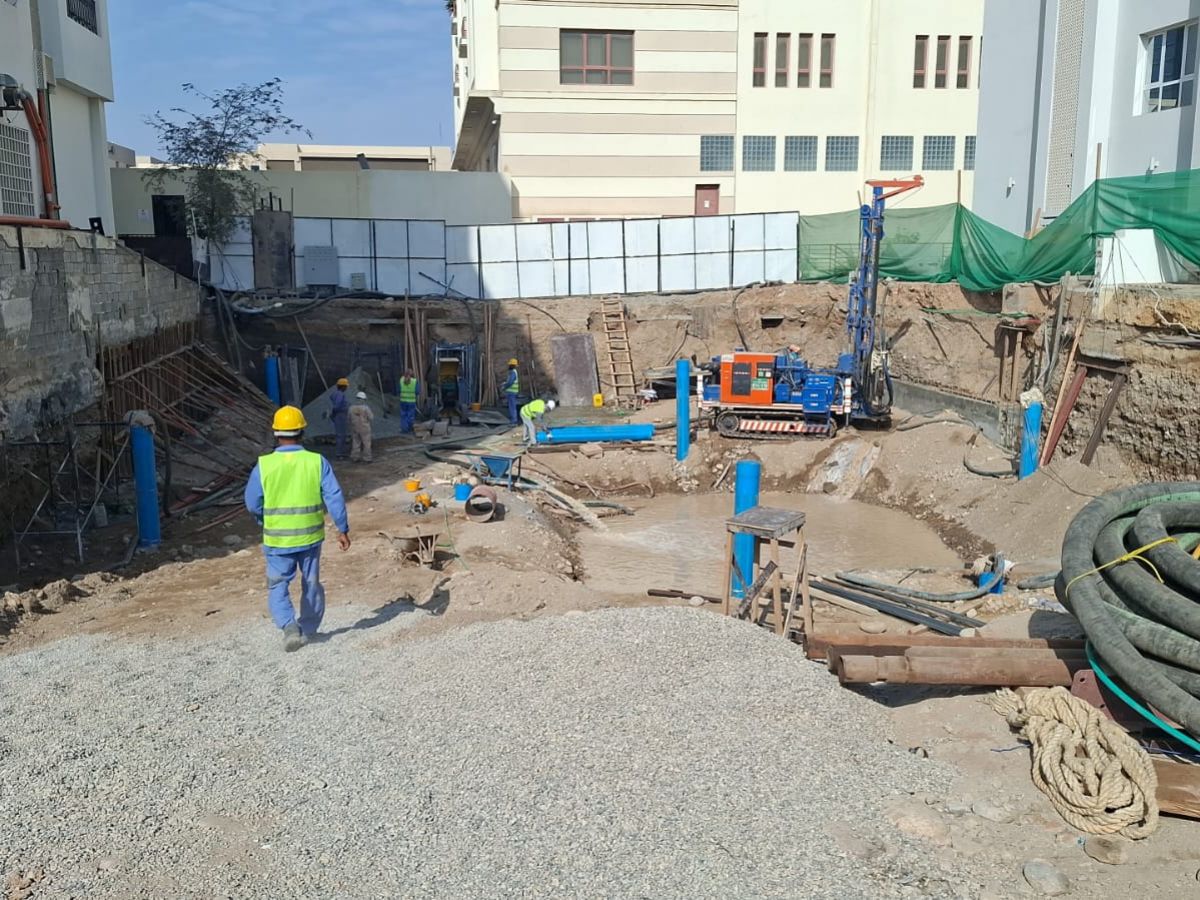 COMMERCIAL & RESIDENCIAL BUILDING