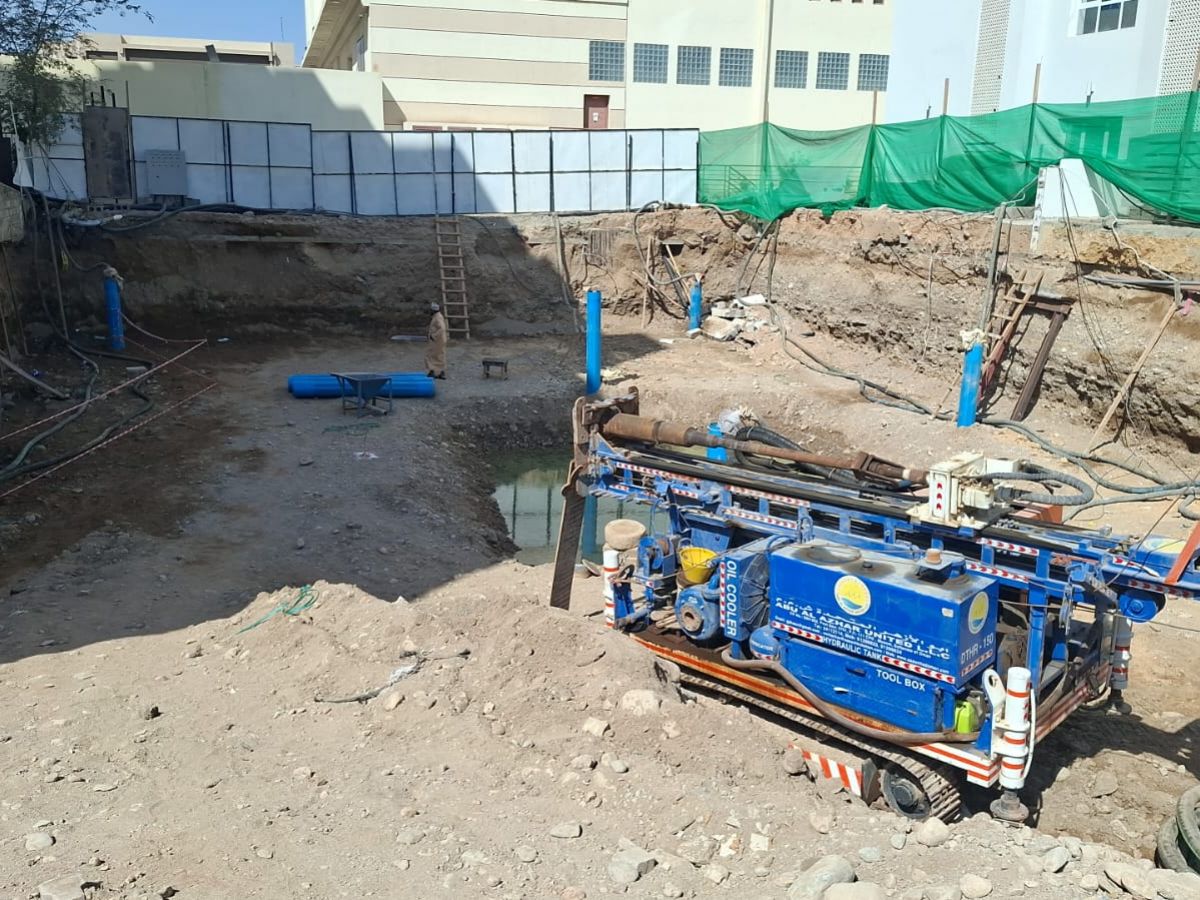 COMMERCIAL & RESIDENCIAL BUILDING