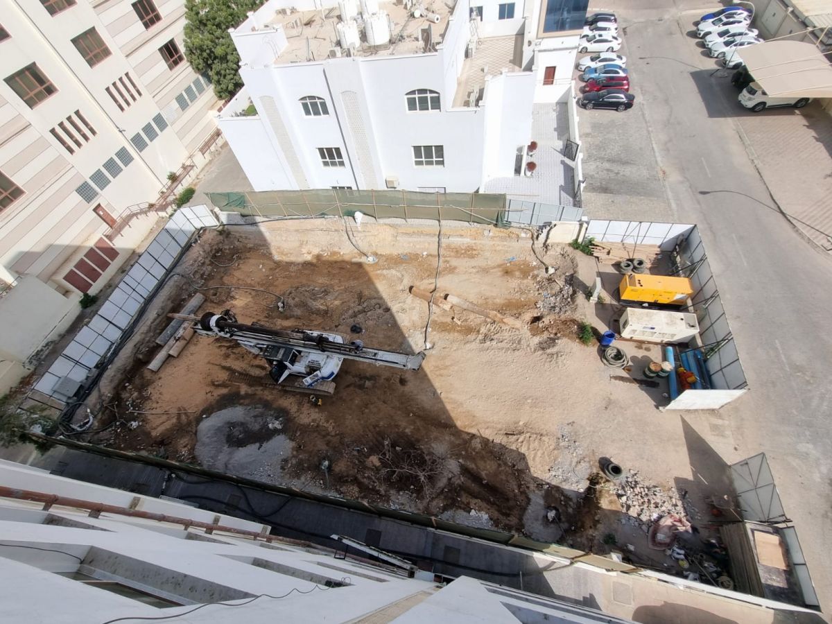 COMMERCIAL & RESIDENCIAL BUILDING